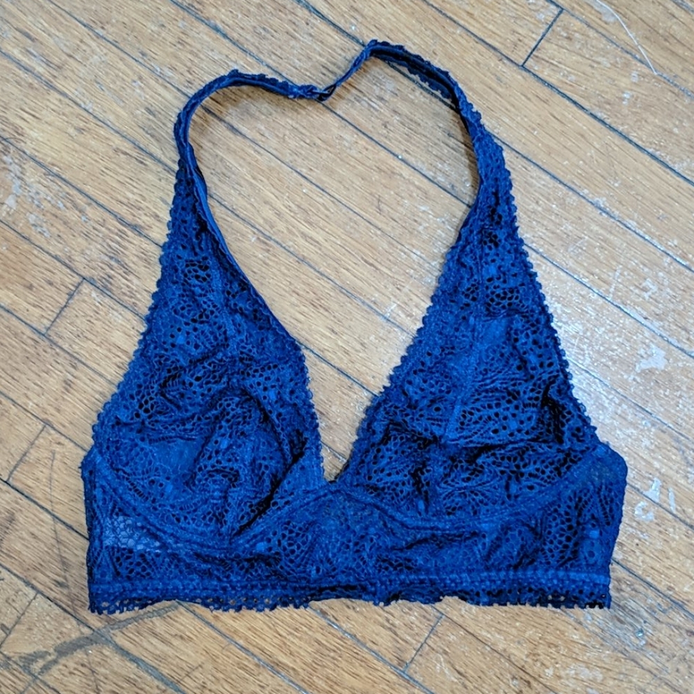 Victoria's Secret blue lace halter bralette, sz S
